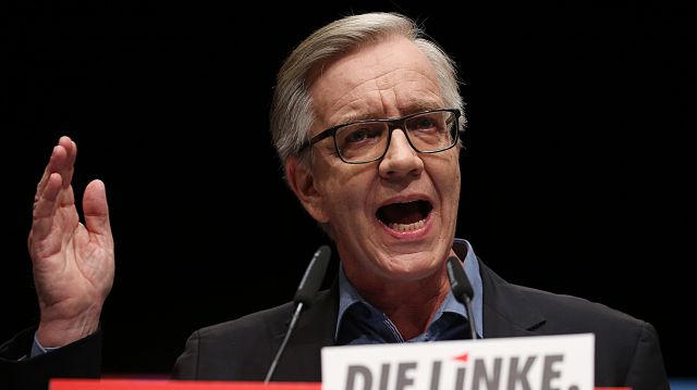 Dietmar Bartsch haelt eine Rede auf einer Parteikonferenz der Linken